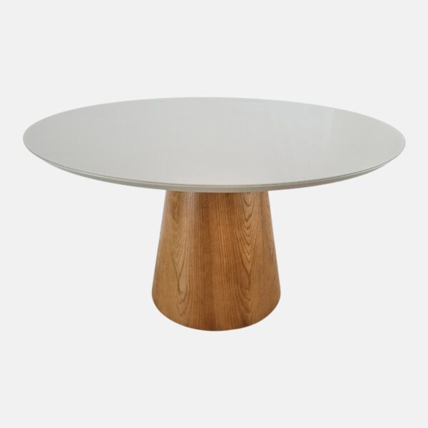 Mesa de jantar Cônica