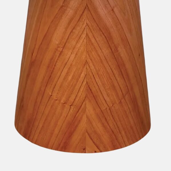 Mesa de jantar Cônica